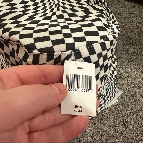 Disney Alice in Wonderland Black and White Checkered Bucket Hat - 59 cm - Picture 4 of 6